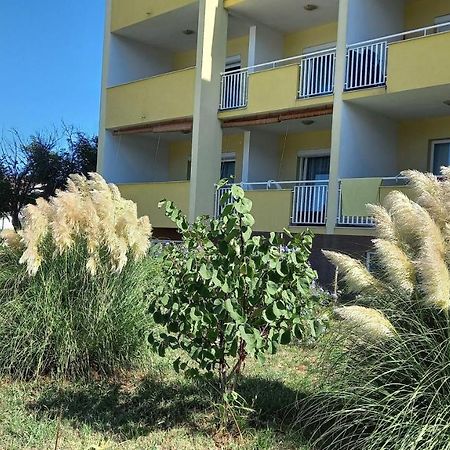 Apartment Sara - Крес Екстериор снимка