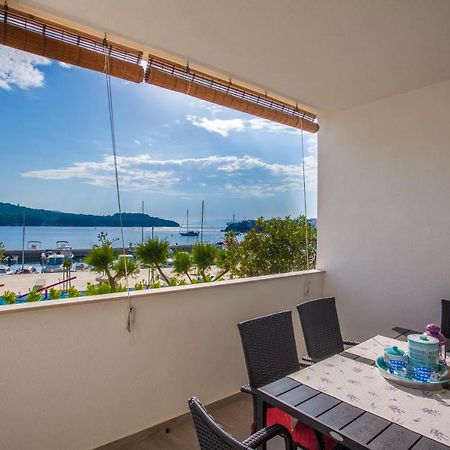 Apartment Sara - Крес Екстериор снимка