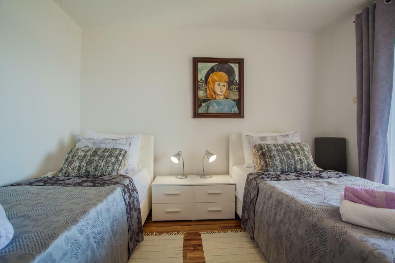 Apartment Sara - Крес Екстериор снимка