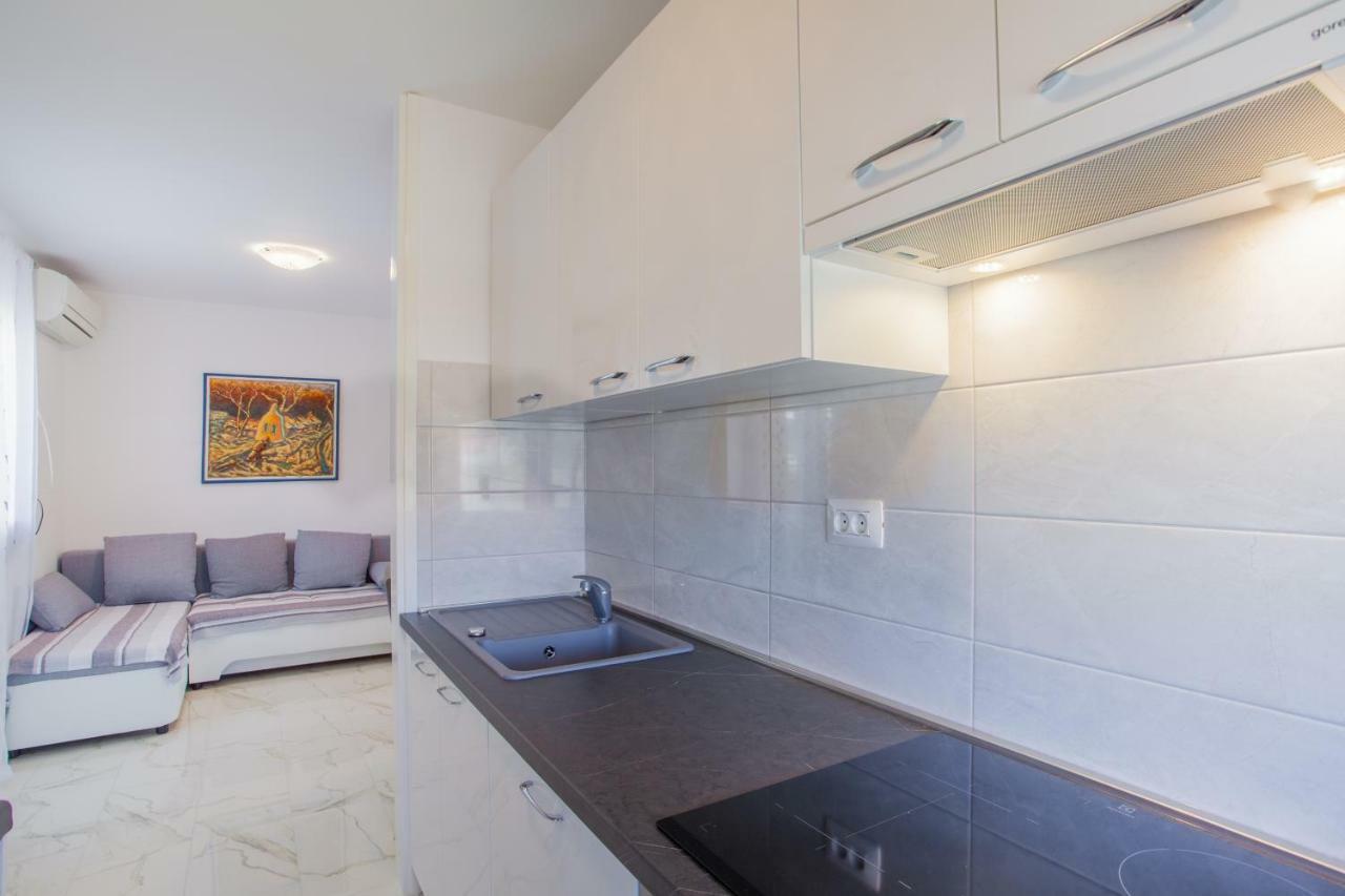 Apartment Sara - Крес Екстериор снимка