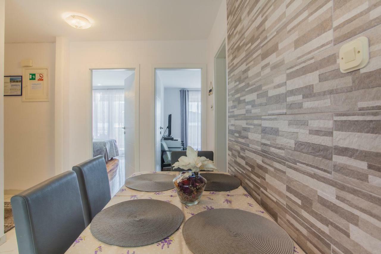 Apartment Sara - Крес Екстериор снимка