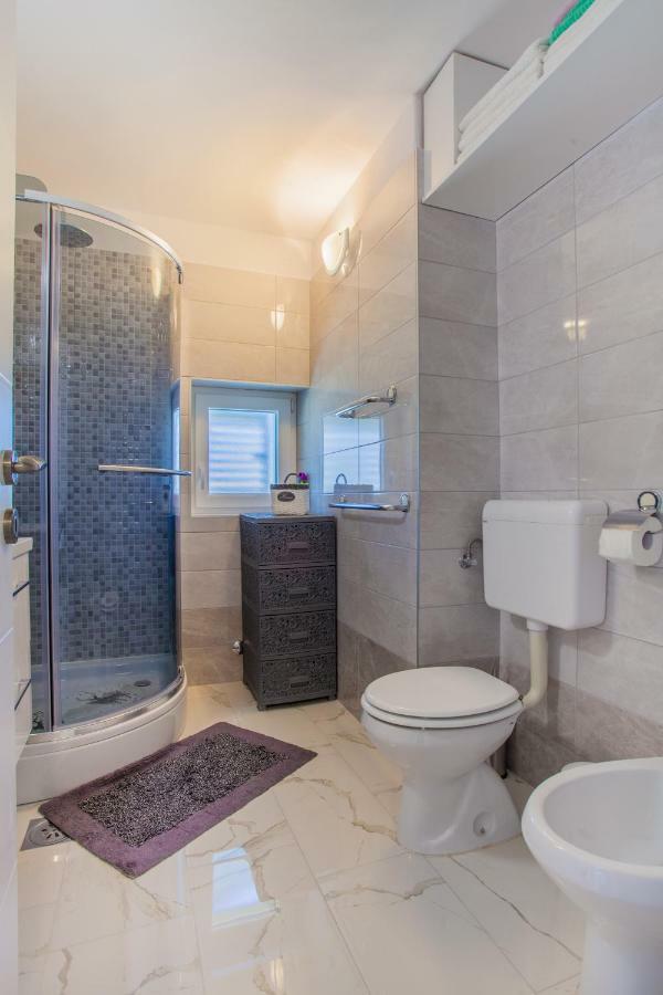 Apartment Sara - Крес Екстериор снимка